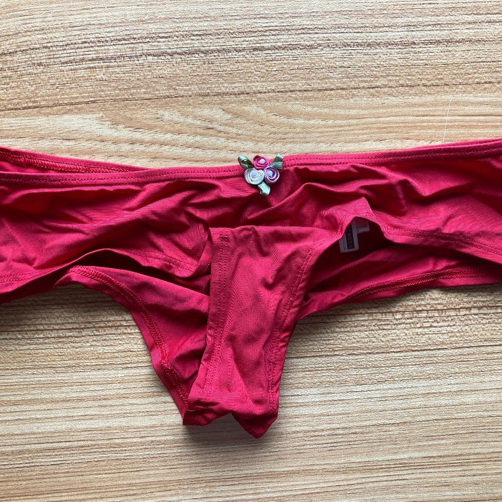 Holly Berry Keyhole Flowered panties